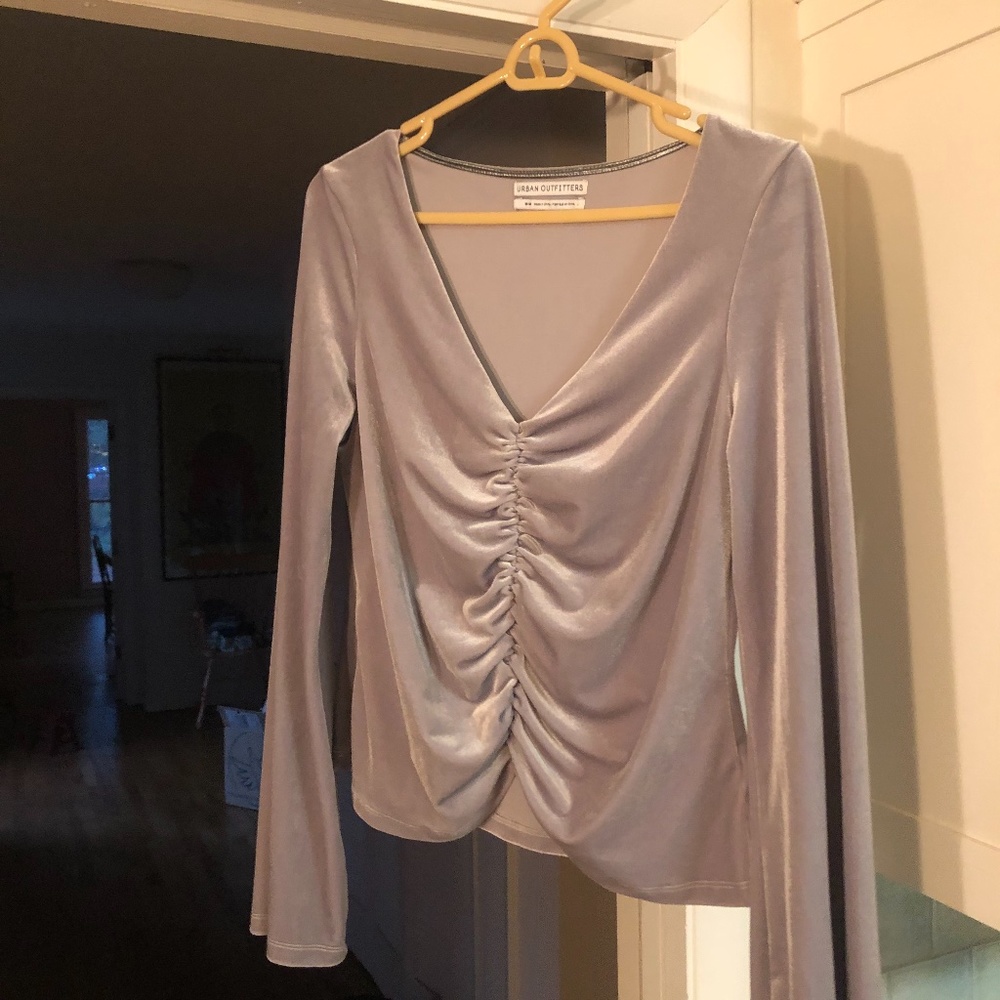 Beautiful URBAN OUTFITTERS top***like new***
